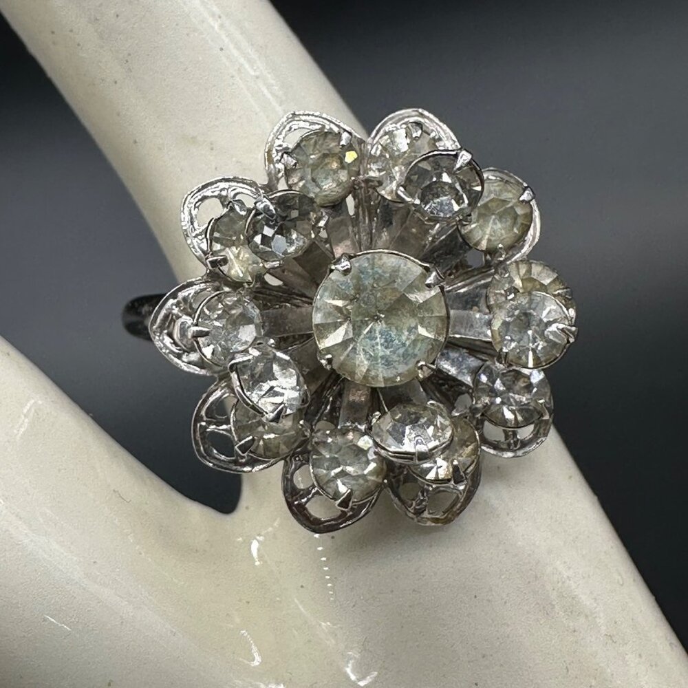 Vintage Sarah Coventry Adjustable Flower Ring Silver Tone Rhinestones Floral